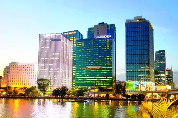 Trung tâm Tài chính Quốc tế Việt Nam tại TPHCM nhìn từ bến Bạch Đằng. Ảnh: HOÀNG HÙNG