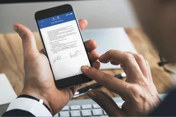Các khách mời tham gia phiên toạ đàm