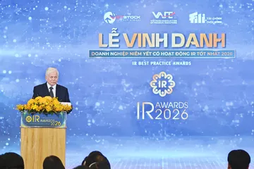 Ông Nguyễn Như Hùng, Tổng Biên tập FiLi phát biểu tại lễ vinh danh