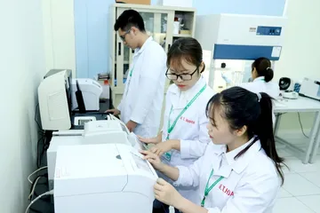 Tạo đột phá tài chính để vượt bẫy thu nhập trung bình