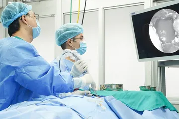 Bệnh 'tuổi già' gia tăng ở nhóm người trẻ