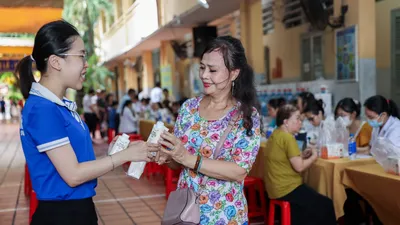 Vinamilk và "cam kết" chăm sóc sức khỏe bằng dinh dưỡng chất lượng cho từng thế hệ gia đình Việt 