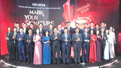 Viettel tôn vinh 20 "ngôi sao" xuất sắc trên mọi lĩnh vực