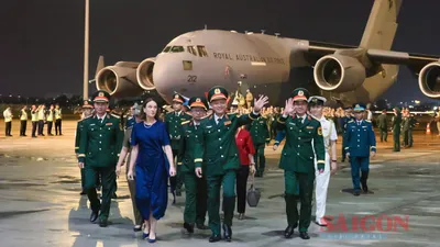 Thượng tướng Nguyễn Trường Thắng, Thứ trưởng Bộ Quốc phòng đón các cán bộ chiến sĩ, Bệnh viện Dã chiến 2.7 hoàn thành xuất sắc nhiệm vụ về nước 