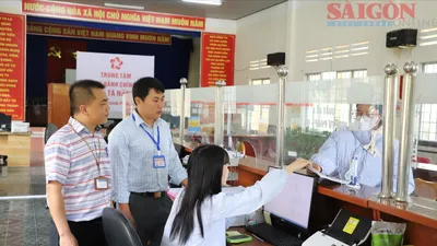 Lâm Đồng tiếp tục hỗ trợ tiền cho cán bộ, người lao động đi làm xa