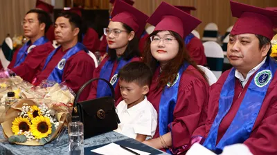Các tân thạc sĩ khóa 37 Trường Đại học Luật TPHCM được đào tạo tại Khánh Hòa