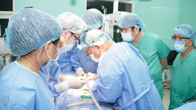 Ghép tạng từ người chết não hiến tặng cho bệnh nhân
