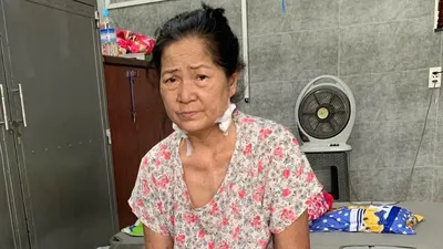 Mẹ mắc ung thư máu cấp, con trai kiệt quệ vì chi phí điều trị