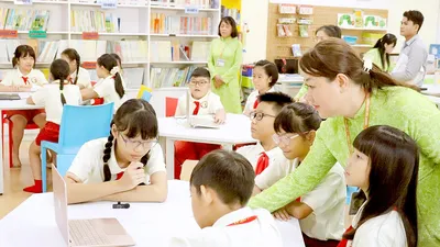 Gỡ “nút thắt” thiếu giáo viên tại TPHCM