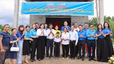 Báo SGGP trao “Nhà ấm cho em” đến học sinh mồ côi tại tỉnh Vĩnh Long