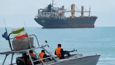 Iran, Oman đạt thỏa thuận về eo biển Hormuz