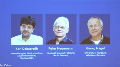 Nobel Y sinh 2026 vinh danh công trình nghiên cứu về di truyền quang học