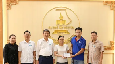 Tiếp sức sinh viên nghèo thực hiện ước mơ làm bác sĩ