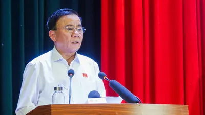 Đây là kỳ tiếp xúc cử tri đầu tiên của đại biểu Quốc hội khóa XVI nhằm thông tin kết quả kỳ họp. Ảnh: XUÂN QUỲNH