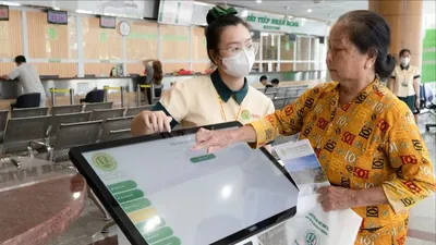 Kiosk tiếp đón tự động tại Bệnh viện Đa khoa Sóc Trăng