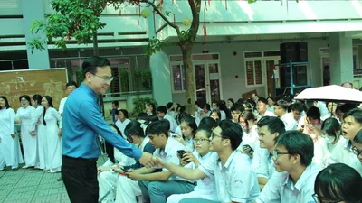 Sáng mai (19-10), “Bí mật tuổi chúng mình” đến với học sinh Trường THPT Nguyễn Hiền