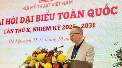Họa sĩ Đào Quốc Huy làm Chủ tịch Hội Mỹ thuật Việt Nam khóa X. Ảnh: PHƯƠNG LAN