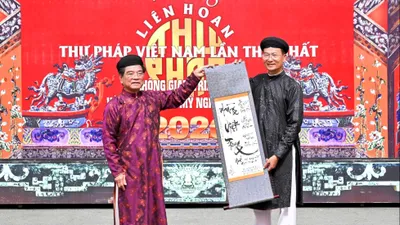 Khai mạc Liên hoan Thư pháp Việt Nam lần thứ nhất