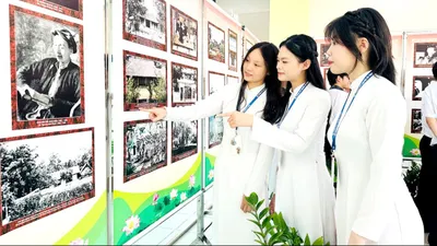 Khi lịch sử được kể bằng ngôn ngữ của người trẻ