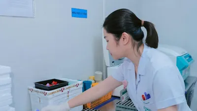 Chính phủ Hoa Kỳ trao tặng thiết bị xét nghiệm cho Bệnh viện Bạch Mai