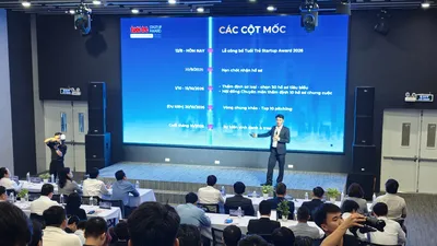 Đại diện Báo Điện tử Tuổi Trẻ công bố thông tin tại chương trình. 