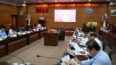 Nhà khoa học, chuyên gia tâm lý, cán bộ quản lý trường học tham gia Hội thảo Xây dựng “Trường học hạnh phúc” do Sở GD-ĐT TPHCM tổ chức chiều 13-10