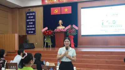 Cô Phạm Thị Bé Hiền, nguyên hiệu trưởng Trường THPT chuyên Lê Hồng Phong, hiện nay là Trưởng Phòng Giáo dục phổ thông (Sở GD-ĐT TPHCM) chia sẻ tại lễ công bố chuỗi hoạt động kỷ niệm 100 năm thành lập trường