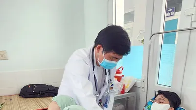 Bệnh viện Đa khoa tỉnh Vĩnh Long tích cực điều trị cho các bệnh nhân mắc sốt xuất huyết