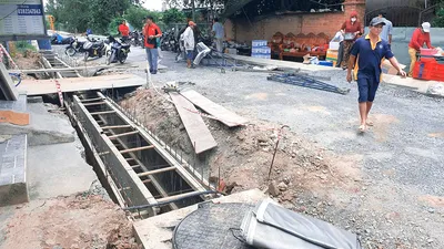 Hết hạn thi công, 2 tuyến đường ở Củ Chi vẫn dang dở