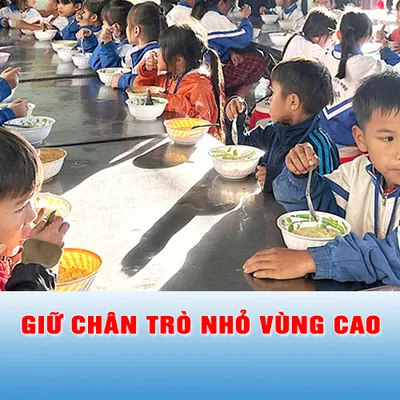 Giữ chân trò nhỏ vùng cao