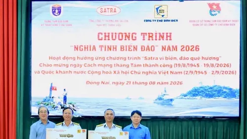 SATRA phối hợp tổ chức chương trình “Nghĩa tình biển đảo” năm 2026, trao quà hỗ trợ cán bộ, chiến sĩ, góp phần lan tỏa các hoạt động vì cộng đồng. (ẢNH HOÀNG HÙNG)