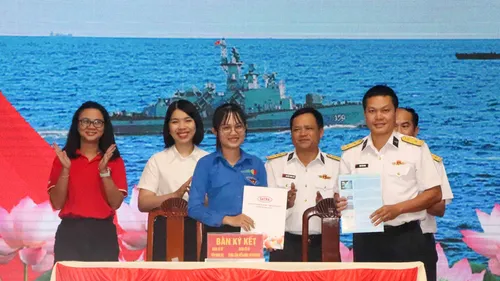 Ký kết phối hợp giữa Đoàn Thanh niên Trung tâm Điều hành Satrafoods và Đoàn Thanh niên Tiểu đoàn DK1