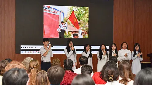 Giữ vững bản sắc trong hội nhập quốc tế