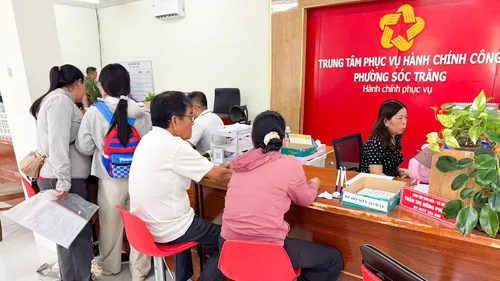 Giải quyết thủ tục hành chính cho người dân trong ngày nghỉ lễ