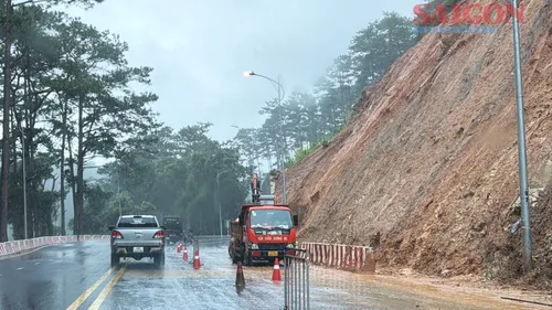 Quốc lộ 28, đèo Prenn lại sạt lở sau các đợt mưa lớn