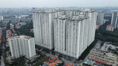 Khu chung cư HH Linh Đàm với hàng chục nghìn dân đang sinh sống. Ảnh: T.C.
