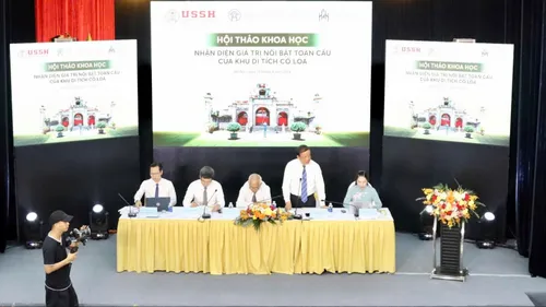 Hội thảo khoa học “Nhận diện giá trị nổi bật toàn cầu của Khu di tích Cổ Loa”. Ảnh: HOA NGUYỄN