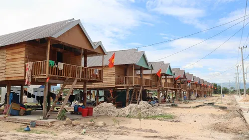 Gia Lai: Người dân vùng ngập lụt vui đón cuộc sống mới