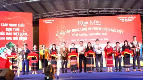  Khai mạc Lễ hội sâm Ngọc Linh và Phiên chợ hàng Việt tại tỉnh Quảng Ngãi