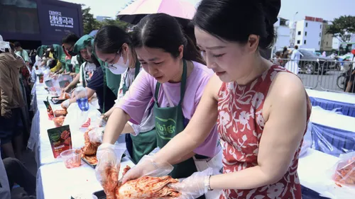 Âm nhạc, ẩm thực Hàn Quốc hút khách tại Hà Nội