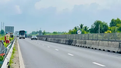 Tạm dừng lưu thông tuyến cao tốc Mỹ Thuận - Cần Thơ 3 tiếng mỗi đêm, trong 4 ngày