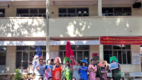 Học sinh Trường THPT Nguyễn Công Trứ (phường Thông Tây Hội) tham gia Dự án "Mô hình Giáo dục công dân toàn cầu liên môn về quyền môi trường"