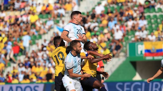 Đè bẹp Ecuador 6-1, Argentina không cần Messi