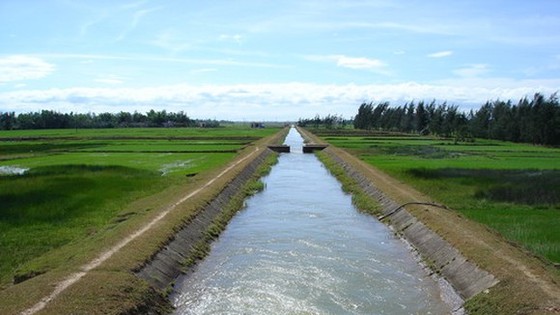 Chuyển thủy lợi phí sang “thủy lợi giá“