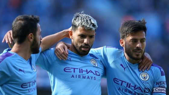 SErgio Aguero (giữa) sẽ trở lại đội hình chính