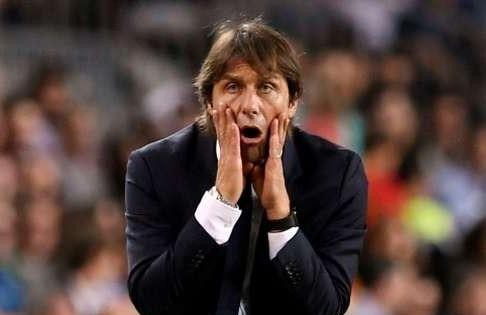 Cựu HLV Chelsea nhận thư khủng bố - bức thư mang theo một viên đạn