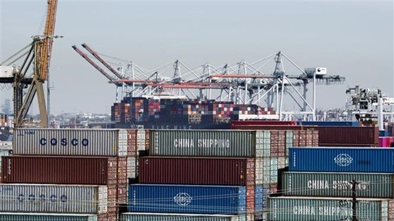 Hàng hóa Trung Quốc xếp cảng Long Beach ở bang California, Mỹ ngày 14/9/2019. (Nguồn: AFP/TTXVN)