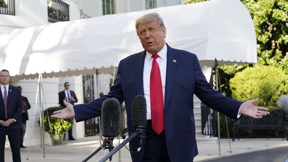 Các tỷ phú chi tiền giúp ông Trump giành lợi thế tiền bạc từ ông Biden