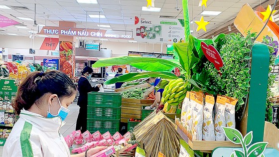 Các sản phẩm xanh đang được hệ thống siêu thị Co.opmart giảm giá để hưởng ứng Chiến dịch Tiêu dùng xanh 2020