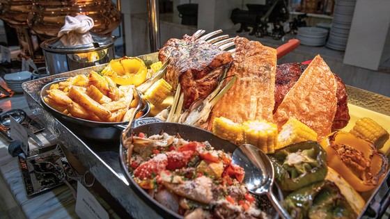 Đón năm mới với buffet Nhà hàng Nineteen